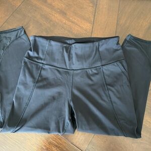 Athleta Black Lightning Capri Leggings